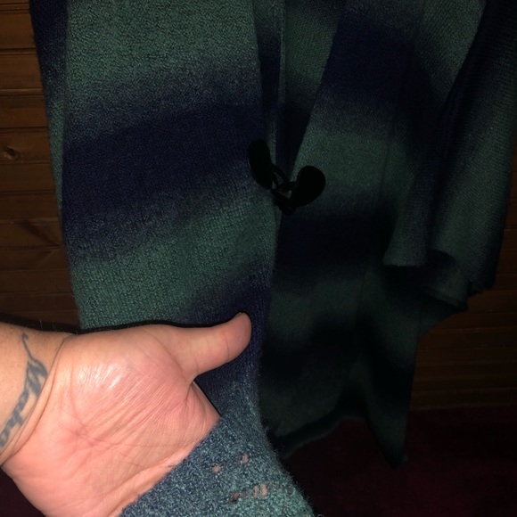 Democracy - Poncho - Picture 2 of 3